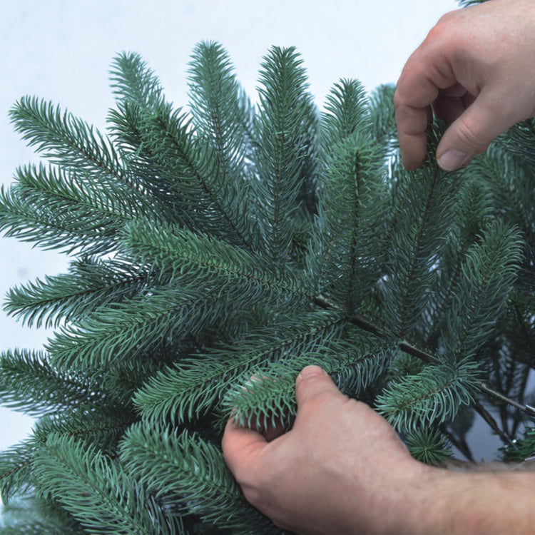 SCHAUMEX Künstlicher Weihnachtsbaum aus 100% Premium Spritzguss - Höhe: 210cm ohne LED Beleuchtung ( PE-BO210 )